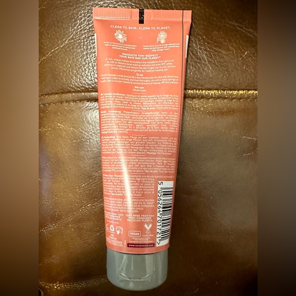 REN Perfect Canvas Clean Jelly Oil Cleanser NEW - Picture 2 of 11